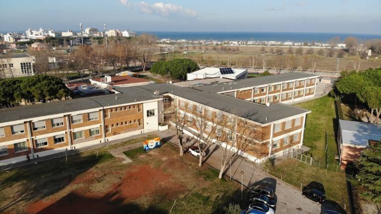 Misano, scuola: sui banchi oltre mille studenti Misano, scuola: sui banchi oltre mille studenti