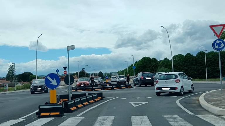 Cesena, incidente: traffico congestionato sulla nuova rotonda all’ex Zuccherificio Cesena, incidente: traffico congestionato sulla nuova rotonda all’ex Zuccherificio