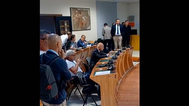 Rimini, clima rovente alla commissione consiliare: “Buffoni, non è ora di metterci la faccia?” VIDEO Rimini, clima rovente alla commissione consiliare: “Buffoni, non è ora di metterci la faccia?” VIDEO