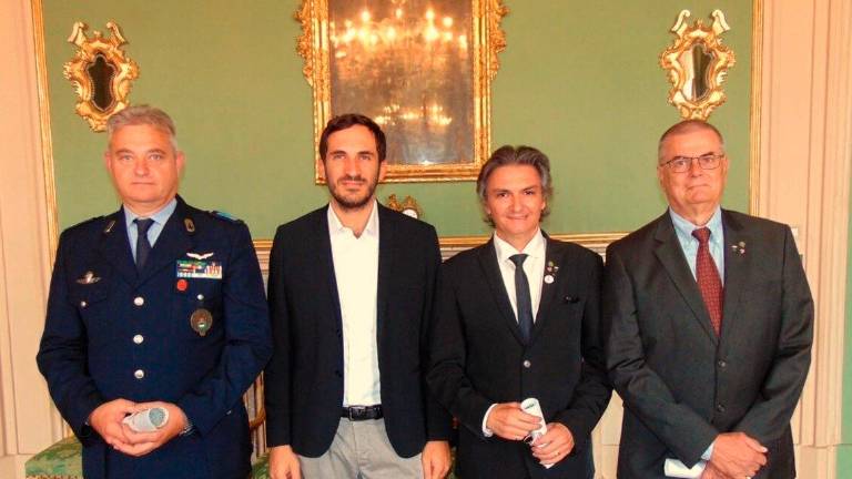 Gli autori del progetto Anita Fidelis Antonioli, Grilli e Ricci con il sindaco Lattuca Gli autori del progetto Anita Fidelis Antonioli, Grilli e Ricci con il sindaco Lattuca