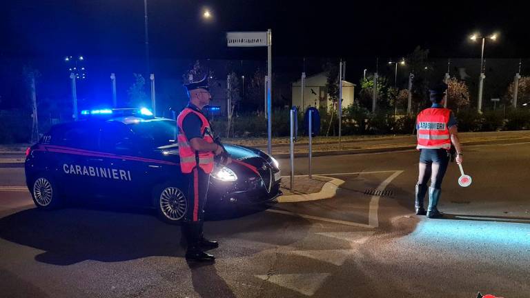 Meldola, aggredisce ripetutamente il padre e nasconde la cocaina da spacciare in bagno: 28enne arrestato Meldola, aggredisce ripetutamente il padre e nasconde la cocaina da spacciare in bagno: 28enne arrestato