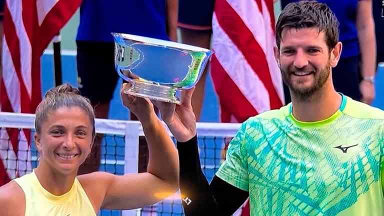 Sara Errani e Andrea Vavassori con il trofeo Sara Errani e Andrea Vavassori con il trofeo