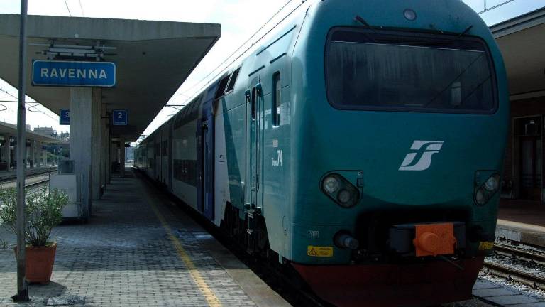 Ravenna. Treni in ritardo per un guasto alla stazione di Russi Ravenna. Treni in ritardo per un guasto alla stazione di Russi