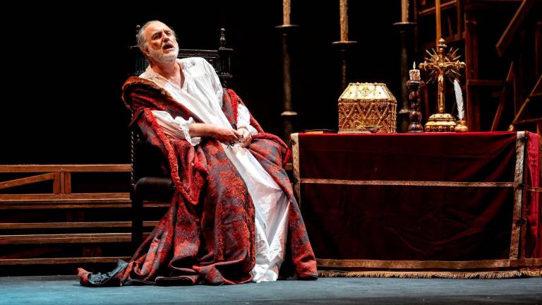 Il Don Carlo di Verdi al Teatro Galli di Rimini. In scena la lotta spietata per il potere e il contrasto tra padri e figli Il Don Carlo di Verdi al Teatro Galli di Rimini. In scena la lotta spietata per il potere e il contrasto tra padri e figli