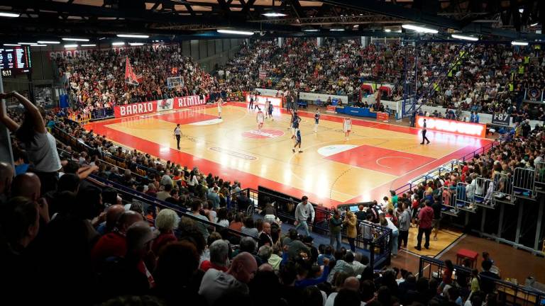 La domenica d’oro di Rivierabanca: oltre alla vittoria sulla Fortitudo sono arrivati il primato di abbonati e pure l’incasso record in una singola partita La domenica d’oro di Rivierabanca: oltre alla vittoria sulla Fortitudo sono arrivati il primato di abbonati e pure l’incasso record in una singola partita