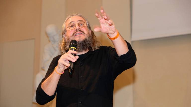 Cesena: consegnati i premi Malatesta Novello 2024 a Chiara Santini, Serena Biondini e Roberto Mercadini FOTOGALLERY Cesena: consegnati i premi Malatesta Novello 2024 a Chiara Santini, Serena Biondini e Roberto Mercadini FOTOGALLERY