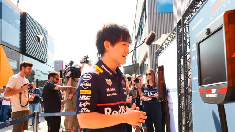 Formula Uno, Antonelli a Imola: “L’esame di maturità? Studiare non è facile”. Ecco i piloti al circuito GALLERY Formula Uno, Antonelli a Imola: “L’esame di maturità? Studiare non è facile”. Ecco i piloti al circuito GALLERY