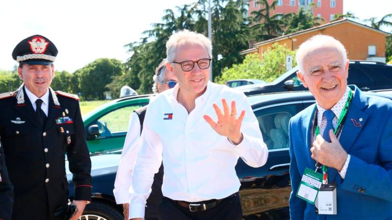 Formula uno, tanti gli ospiti al paddock, sportivi, chef, politici e la regina è Brignone in stampelle GALLERY Formula uno, tanti gli ospiti al paddock, sportivi, chef, politici e la regina è Brignone in stampelle GALLERY