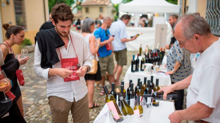 Cesenatico, in piazza delle Conserve sabato torna il “Wine Festival” Cesenatico, in piazza delle Conserve sabato torna il “Wine Festival”