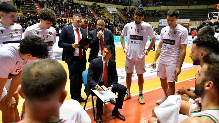 L’Unieuro la spunta col brivido contro Cremona (83-82) - VIDEO GALLERY L’Unieuro la spunta col brivido contro Cremona (83-82) - VIDEO GALLERY
