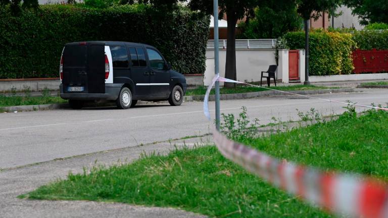 Forlì, allarme autobomba in viale Spazzoli VIDEO GALLERY Forlì, allarme autobomba in viale Spazzoli VIDEO GALLERY