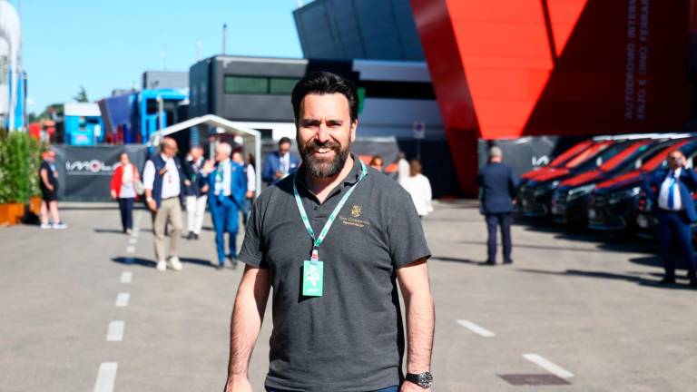 Formula uno, tanti gli ospiti al paddock, sportivi, chef, politici e la regina è Brignone in stampelle GALLERY Formula uno, tanti gli ospiti al paddock, sportivi, chef, politici e la regina è Brignone in stampelle GALLERY