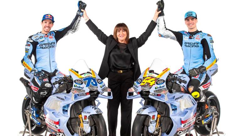 Nadia Padovani tra Alex Marquez e Fermin Aldeguer Nadia Padovani tra Alex Marquez e Fermin Aldeguer