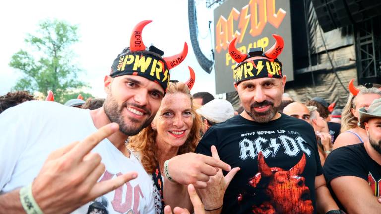 Imola, lo spettacolo potente degli AC/DC nella storia della musica rock e dell’autodromo le foto del concerto FOTOGALLERY MMPH Imola, lo spettacolo potente degli AC/DC nella storia della musica rock e dell’autodromo le foto del concerto FOTOGALLERY MMPH