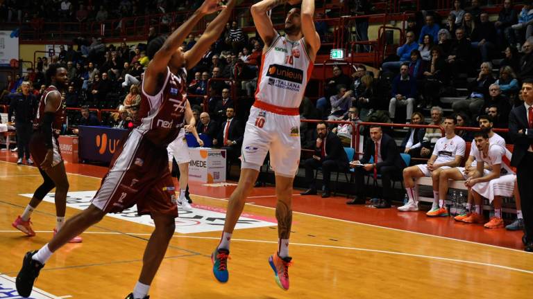 Raphael Gaspardo al tiro nella partita contro Nardò foto fabio blaco Raphael Gaspardo al tiro nella partita contro Nardò foto fabio blaco