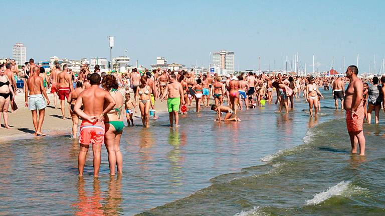 Cervia, ponte di giugno sold out. Il resto del mese ancora no Cervia, ponte di giugno sold out. Il resto del mese ancora no