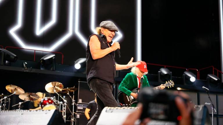 Imola, lo spettacolo potente degli AC/DC nella storia della musica rock e dell’autodromo le foto del concerto FOTOGALLERY MMPH Imola, lo spettacolo potente degli AC/DC nella storia della musica rock e dell’autodromo le foto del concerto FOTOGALLERY MMPH