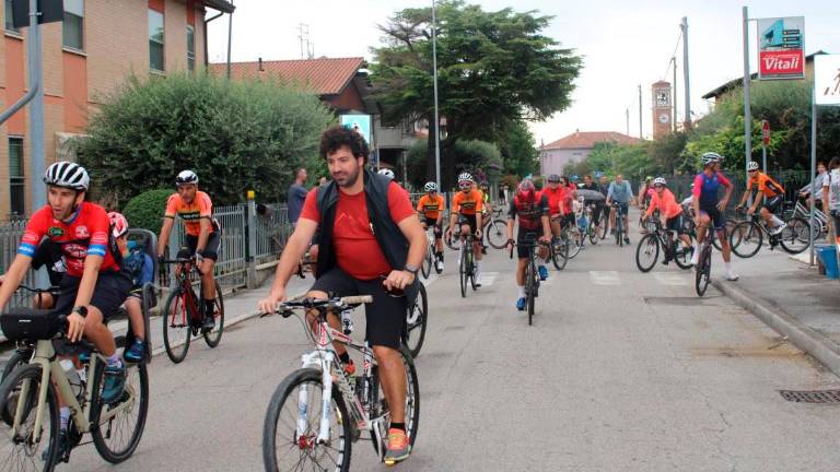 Gatteo: biciclettata dell’amicizia per ricordare ad un anno dalla morte “il Gagio” Cristian Maestri FOTOGALLERY Gatteo: biciclettata dell’amicizia per ricordare ad un anno dalla morte “il Gagio” Cristian Maestri FOTOGALLERY