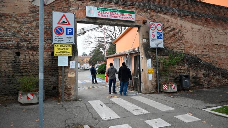 Il 21 dicembre si inaugura il Centro Assistenza e Urgenza di Imola. Potenziamento dell’assistenza territoriale, pronto soccorso meno intasato Il 21 dicembre si inaugura il Centro Assistenza e Urgenza di Imola. Potenziamento dell’assistenza territoriale, pronto soccorso meno intasato