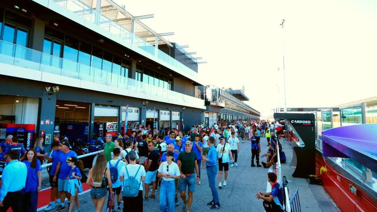 L’affollata pit walk di domenica a Misano L’affollata pit walk di domenica a Misano