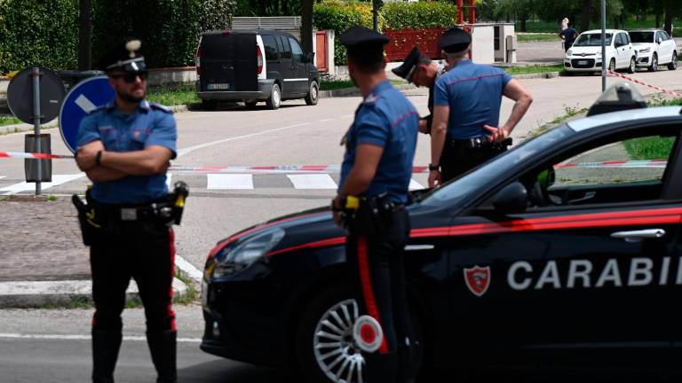 Forlì, allarme autobomba in viale Spazzoli VIDEO GALLERY Forlì, allarme autobomba in viale Spazzoli VIDEO GALLERY