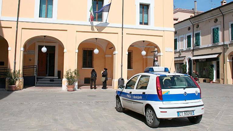 Cervia, prove d’estate anche per la Polizia Locale: scoperte dieci violazioni tra attività e bagni al mare Cervia, prove d’estate anche per la Polizia Locale: scoperte dieci violazioni tra attività e bagni al mare