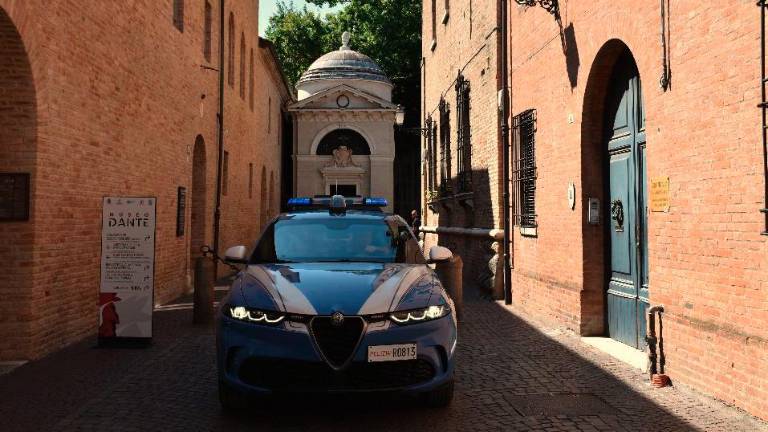 Ravenna. Arrestato un latitante destinatario di custodia cautelare Ravenna. Arrestato un latitante destinatario di custodia cautelare