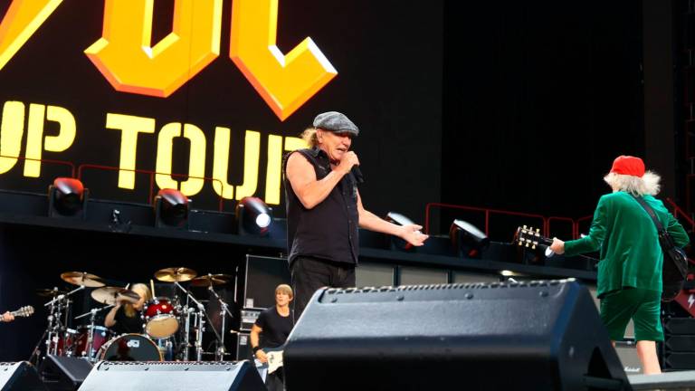 Imola, lo spettacolo potente degli AC/DC nella storia della musica rock e dell’autodromo le foto del concerto FOTOGALLERY MMPH Imola, lo spettacolo potente degli AC/DC nella storia della musica rock e dell’autodromo le foto del concerto FOTOGALLERY MMPH