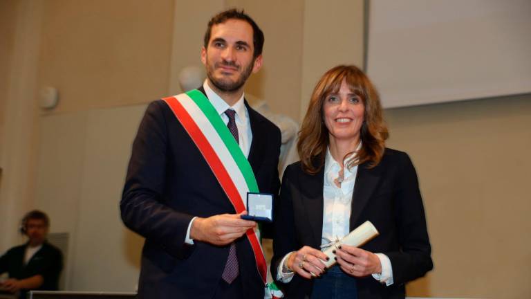Cesena: consegnati i premi Malatesta Novello 2024 a Chiara Santini, Serena Biondini e Roberto Mercadini FOTOGALLERY Cesena: consegnati i premi Malatesta Novello 2024 a Chiara Santini, Serena Biondini e Roberto Mercadini FOTOGALLERY