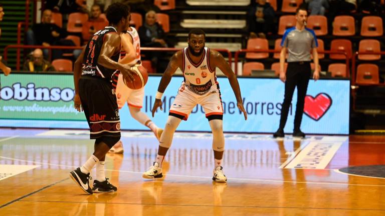 Basket A2, tutto merito dell’Unieuro se battere Cento è sembrato facile - Gallery Basket A2, tutto merito dell’Unieuro se battere Cento è sembrato facile - Gallery