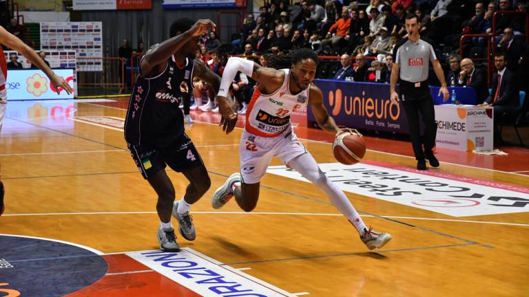 Basket A2, riflessioni riminesi, dilemmi forlivesi Basket A2, riflessioni riminesi, dilemmi forlivesi