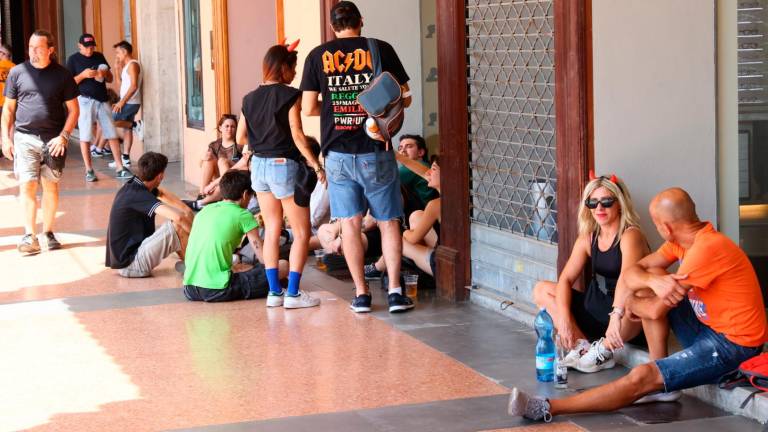 Imola, aperti i cancelli per il maxi concerto degli AC/DC FOTOGALLERY MMPH Imola, aperti i cancelli per il maxi concerto degli AC/DC FOTOGALLERY MMPH