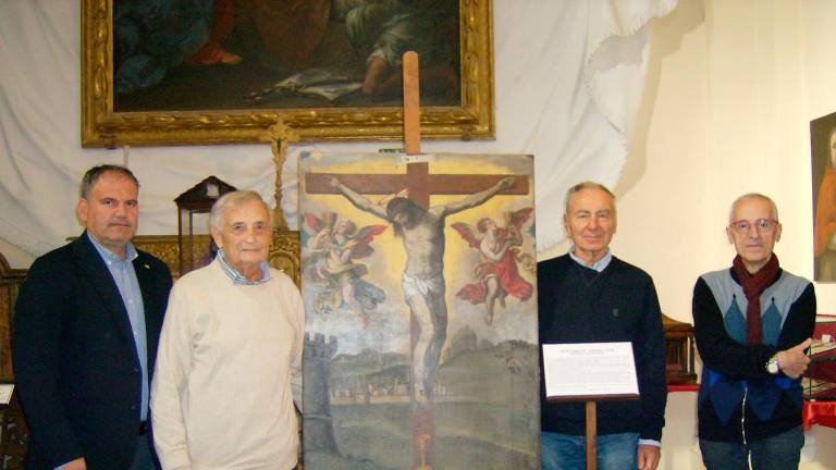 Graziano, Buda, Spazzoli e Mengozzi accanto al dipinto di Agresti Graziano, Buda, Spazzoli e Mengozzi accanto al dipinto di Agresti