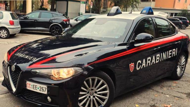 Lugo. Aggredisce i carabinieri, arrestato un 35enne Lugo. Aggredisce i carabinieri, arrestato un 35enne