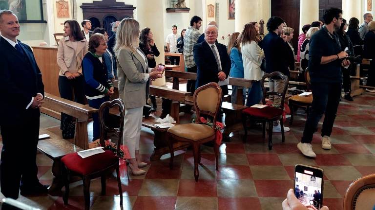 Ravenna, cresima vip a Sant’Alberto. In chiesa l’ex velina Maddalena Corvaglia