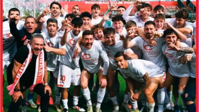 Domenica 4 maggio con il Corriere Romagna uno speciale dedicato all’impresa del Forlì Calcio tornato in serie C Domenica 4 maggio con il Corriere Romagna uno speciale dedicato all’impresa del Forlì Calcio tornato in serie C