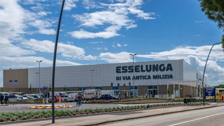 Ravenna. Apre il primo Esselunga di Romagna, al lavoro 129 persone GALLERY Ravenna. Apre il primo Esselunga di Romagna, al lavoro 129 persone GALLERY