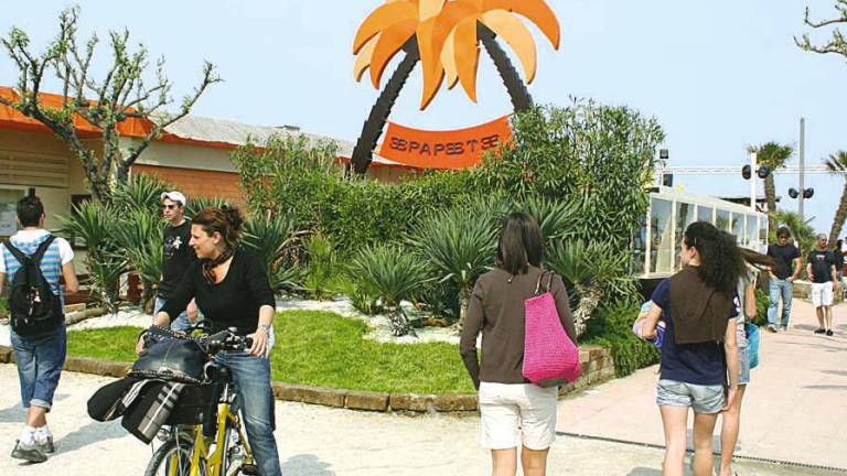 L’ingresso al bagno Papeete L’ingresso al bagno Papeete