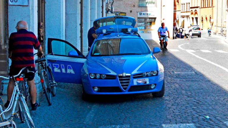 Controlli della polizia in centro Controlli della polizia in centro