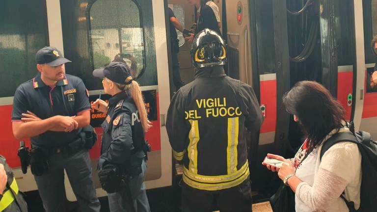 Riccione. Paura sul treno per un principio di incendio Riccione. Paura sul treno per un principio di incendio