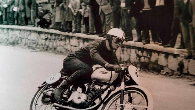 Predappio, addio a Genunzio Silvagni, simbolo del motociclismo italiano Predappio, addio a Genunzio Silvagni, simbolo del motociclismo italiano