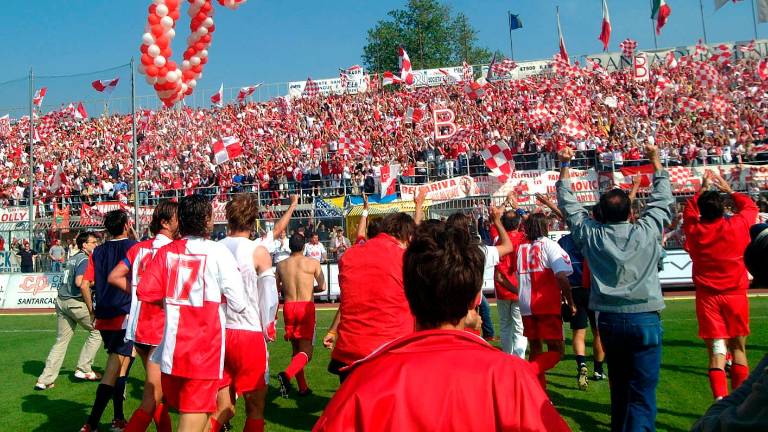 Rimini, “La Festa degli Eroi”: il 15 maggio la festa per il ventennale della terza promozione in B dei biancorossi Rimini, “La Festa degli Eroi”: il 15 maggio la festa per il ventennale della terza promozione in B dei biancorossi