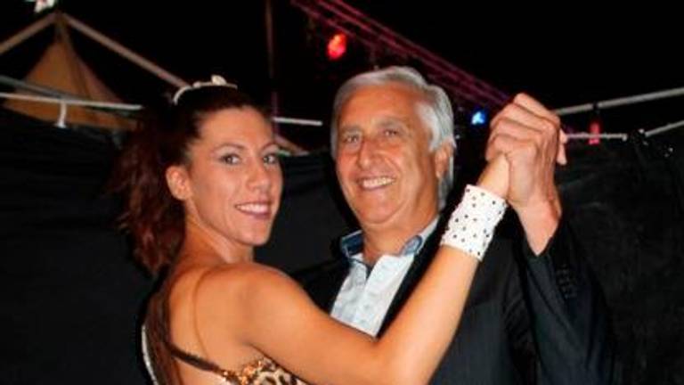 Pino Mascali con una ballerina Pino Mascali con una ballerina