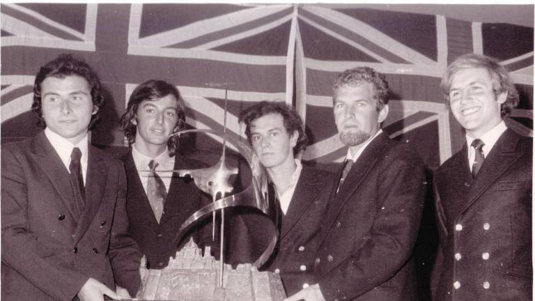 Cino Ricci e il suo equipaggio premiati alla Middle Sea Race del 1971 Cino Ricci e il suo equipaggio premiati alla Middle Sea Race del 1971
