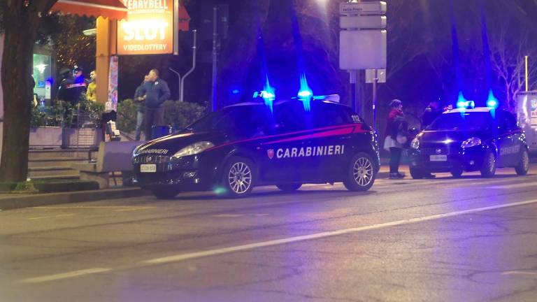 Tentato omicidio a Punta Marina, coppia evade dal carcere: ricercati in tutta Italia Tentato omicidio a Punta Marina, coppia evade dal carcere: ricercati in tutta Italia