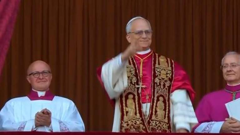 Il nuovo papa è lo statunitense Prevost: si chiamerà Leone XIV: «La pace sia con tutti voi» Il nuovo papa è lo statunitense Prevost: si chiamerà Leone XIV: «La pace sia con tutti voi»