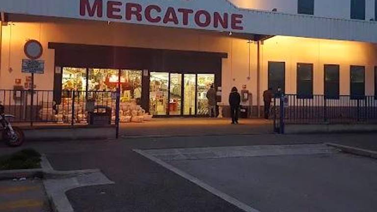 Il punto vendita rapinato il 13 maggio scorso Il punto vendita rapinato il 13 maggio scorso