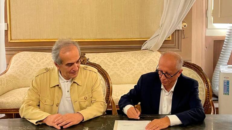 Il sindaco Zattini con il professor Vicini Il sindaco Zattini con il professor Vicini