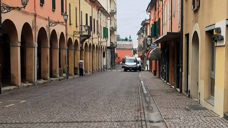 Castel San Pietro Terme. Riaperto il marciapiede via Cavour. Il Comune: “Più bello e più accessibile” Castel San Pietro Terme. Riaperto il marciapiede via Cavour. Il Comune: “Più bello e più accessibile”