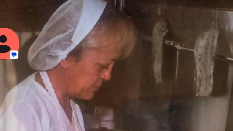 La mamma di Francesco (scomparsa 12 anni fa) mentre fa la piada La mamma di Francesco (scomparsa 12 anni fa) mentre fa la piada
